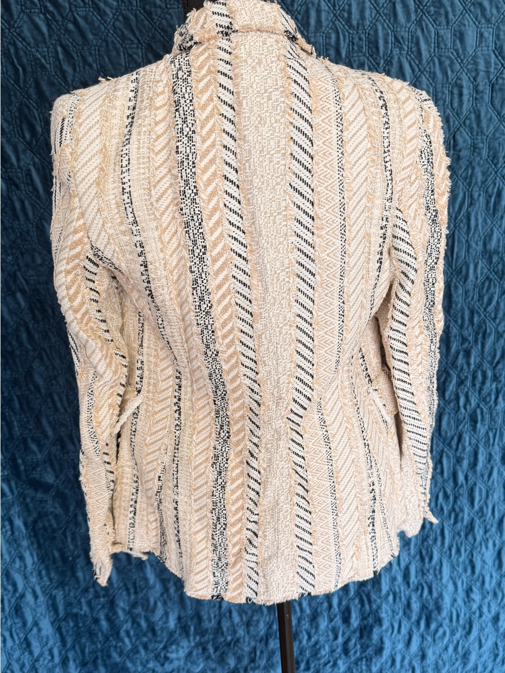 Akris Punto Neutral Bouclé Fringe Jacket with Beige Trim
